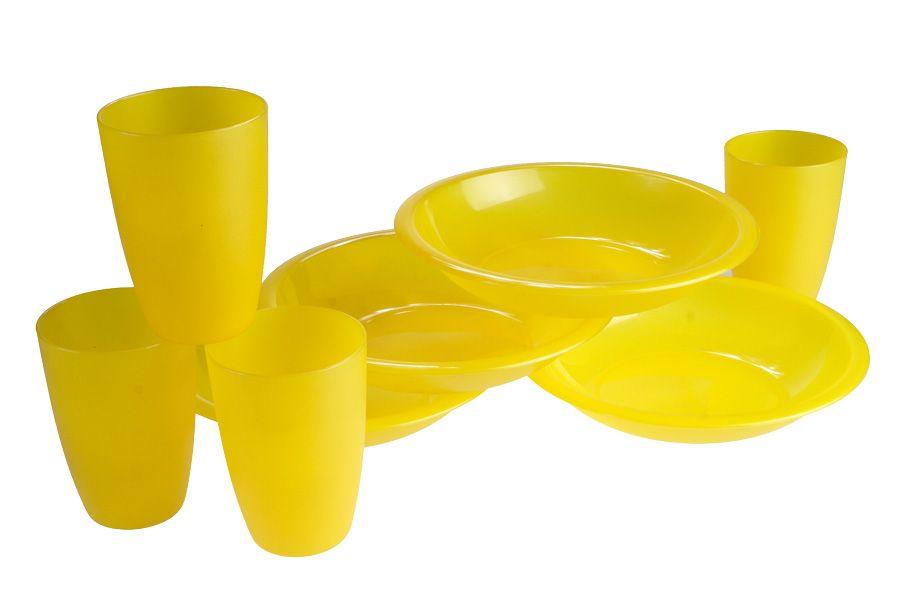 Купить одноразовую посуду пластиковую. Пластиковая посуда. Посуда одноразовая пластиковая. Пластиковые тарелки. Пластмассовая посуда многоразовая.